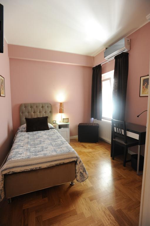 B&B Aurora Domus D'A-Mare Pesaro Room photo