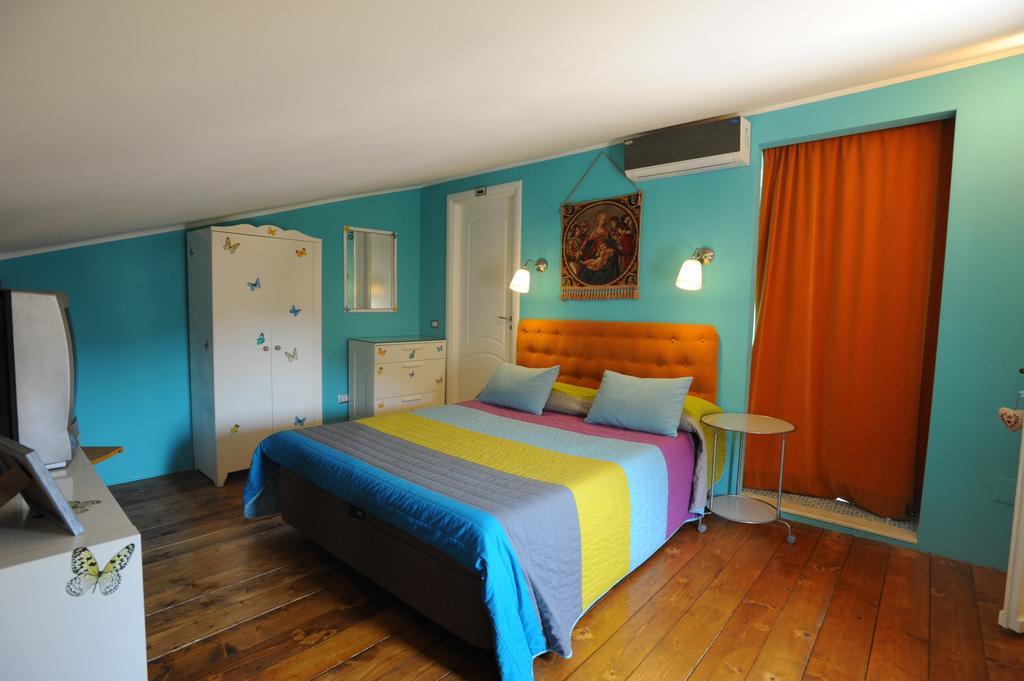 B&B Aurora Domus D'A-Mare Pesaro Exterior photo